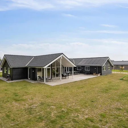 Holiday home Awesome In With Sauna *